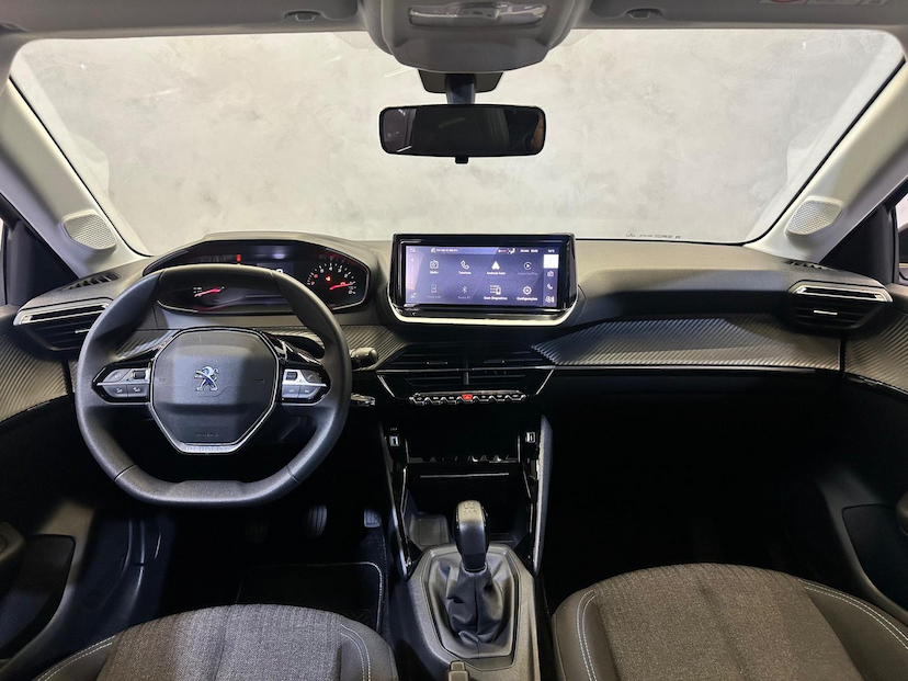 Foto do veículo PEUGEOT 208  STYLE MT 2023 5.070 KM 78.900,00