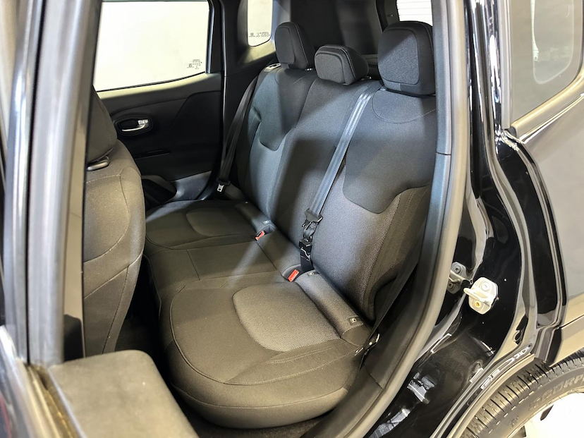 Foto do veículo JEEP RENEGADE  1.8 16V FLEX SPORT 4P AUTOMÁTICO 2021 47.332 KM 83.900,00