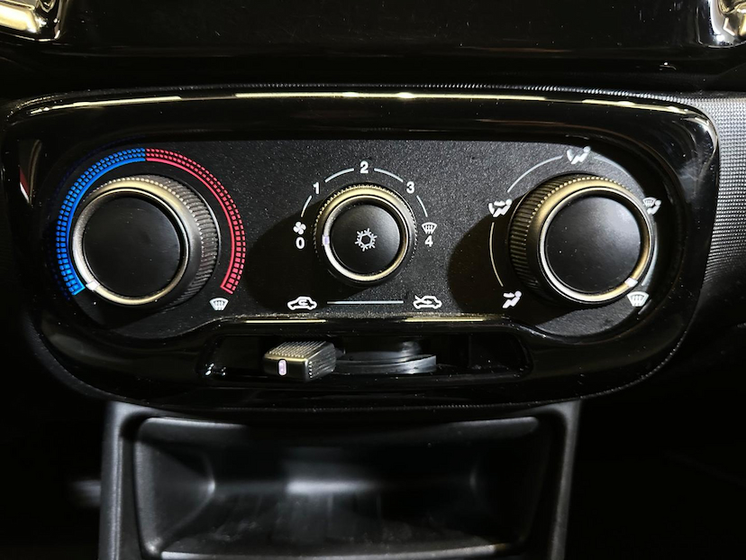 Foto do veículo FIAT STRADA  VOLCANO 13CD 2022 50.200 KM 104.900,00