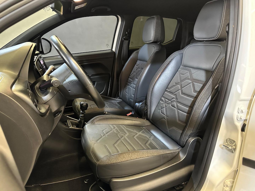 Foto do veículo FIAT STRADA  VOLCANO 13CD 2022 50.200 KM 104.900,00