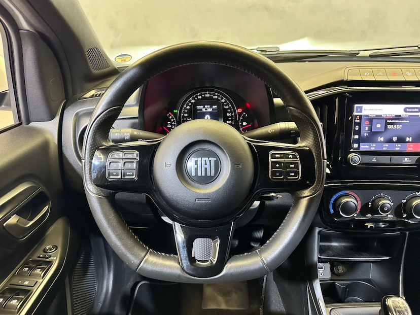 Foto do veículo FIAT STRADA  VOLCANO 13CD 2022 50.200 KM 104.900,00