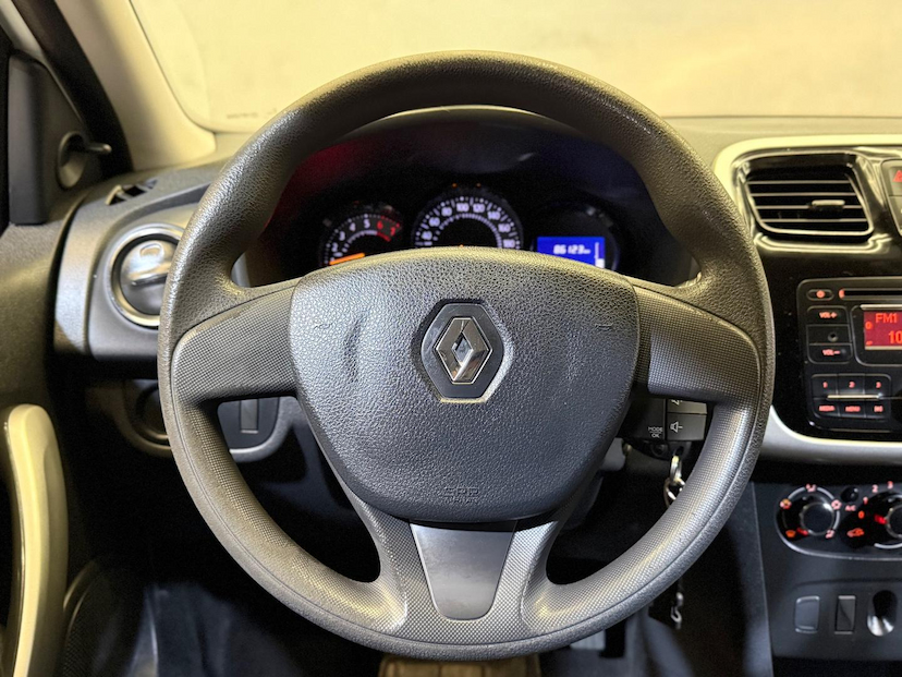Foto do veículo RENAULT SANDERO  EXPR 16 2016 86.100 KM 43.900,00