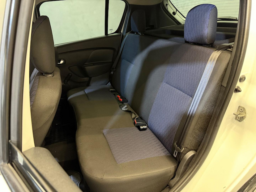 Foto do veículo RENAULT SANDERO  EXPR 16 2016 86.100 KM 43.900,00
