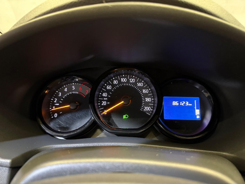 Foto do veículo RENAULT SANDERO  EXPR 16 2016 86.100 KM 43.900,00