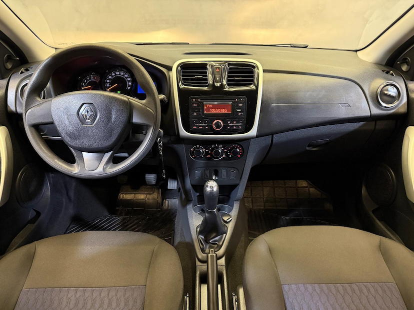 Foto do veículo RENAULT SANDERO  EXPR 16 2016 86.100 KM 43.900,00