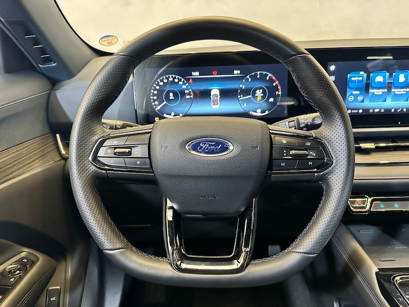 Foto do veículo FORD TERRITORY  TITANIUM 1.5 GTDI ECOBO 2025 6.549 KM 192.900,00