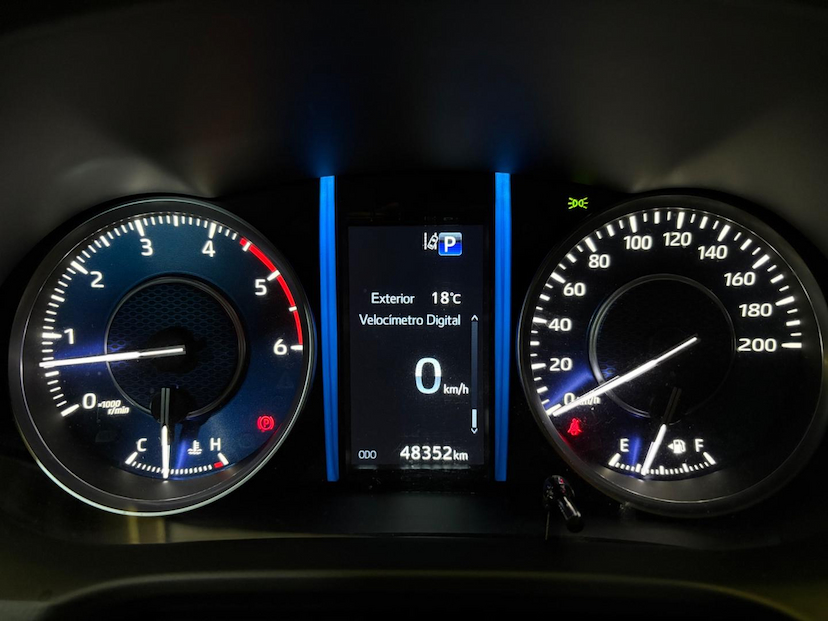Foto do veículo TOYOTA HILUX  SW4 SRX 4X4 2.8 TDI 16V DIES. AUT. 2024 48.331 KM 339.900,00