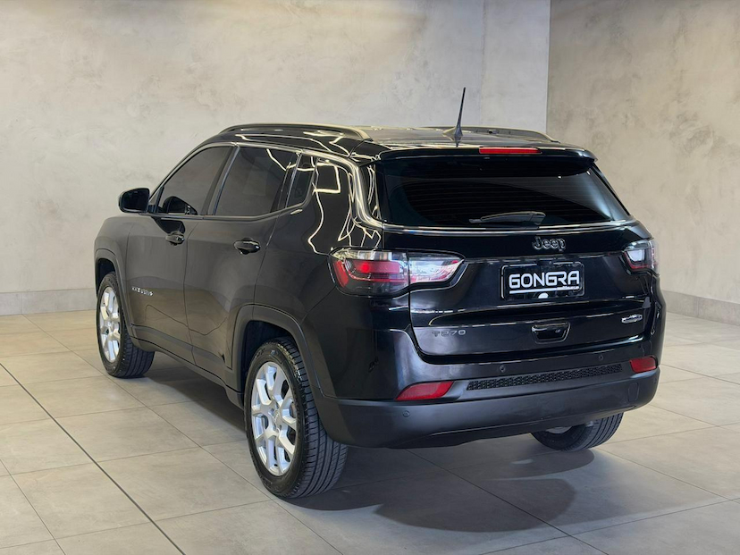 Foto do veículo JEEP COMPASS  LONG TF 2024 46.827 KM 144.900,00