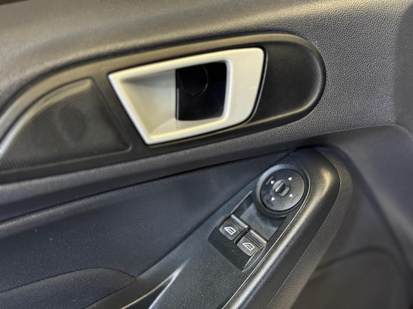 Foto do veículo FORD FIESTA  16SE 2019 112.955 KM 56.900,00