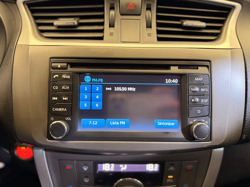 Foto do veículo NISSAN SENTRA  20SL CVT 2015 104.950 KM 59.900,00