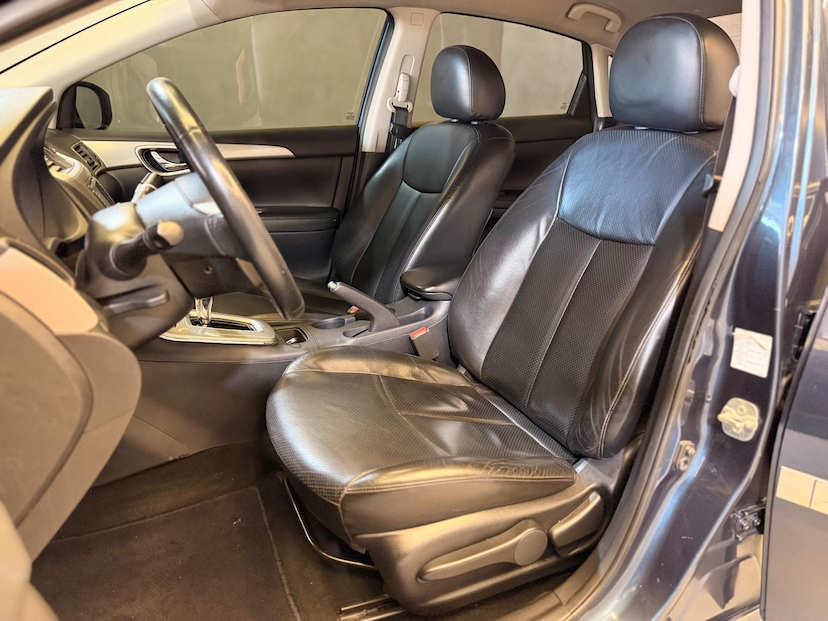 Foto do veículo NISSAN SENTRA  20SL CVT 2015 104.950 KM 59.900,00