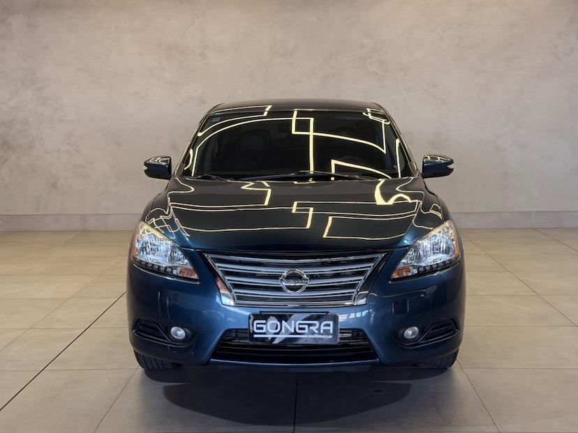 Foto do veículo NISSAN SENTRA  20SL CVT 2015 104.950 KM 59.900,00