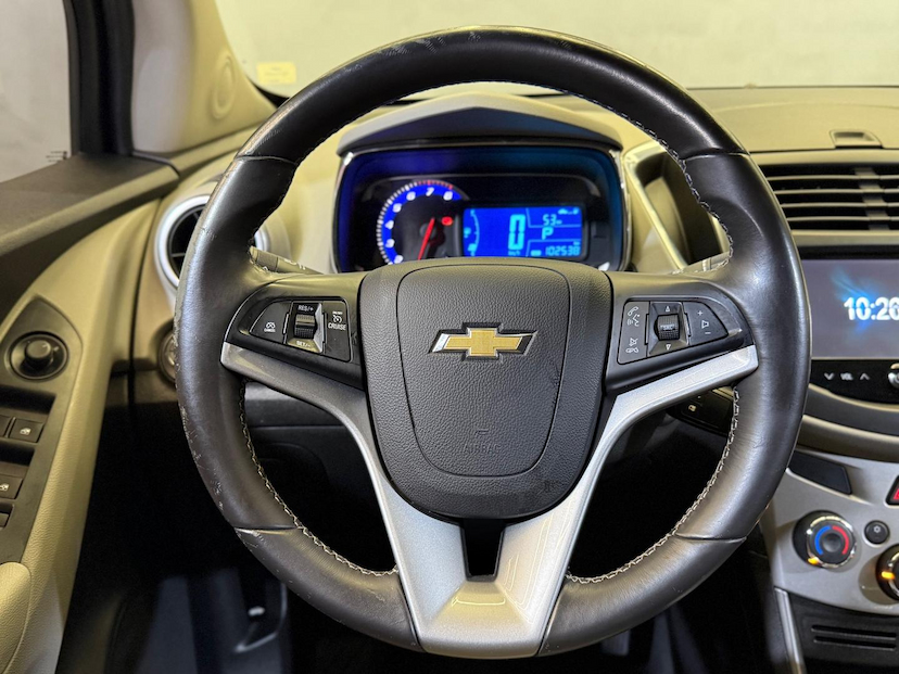 Foto do veículo CHEVROLET TRACKER  LTZ 1.8 16V FLEX 4X2 AUT. 2015 103.101 KM 70.900,00