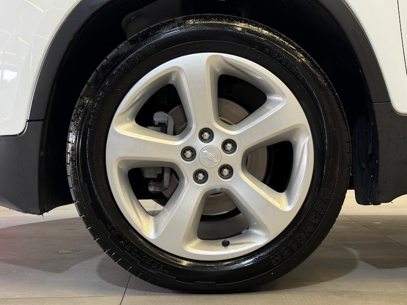 Foto do veículo CHEVROLET TRACKER  LTZ 1.8 16V FLEX 4X2 AUT. 2015 103.101 KM 70.900,00