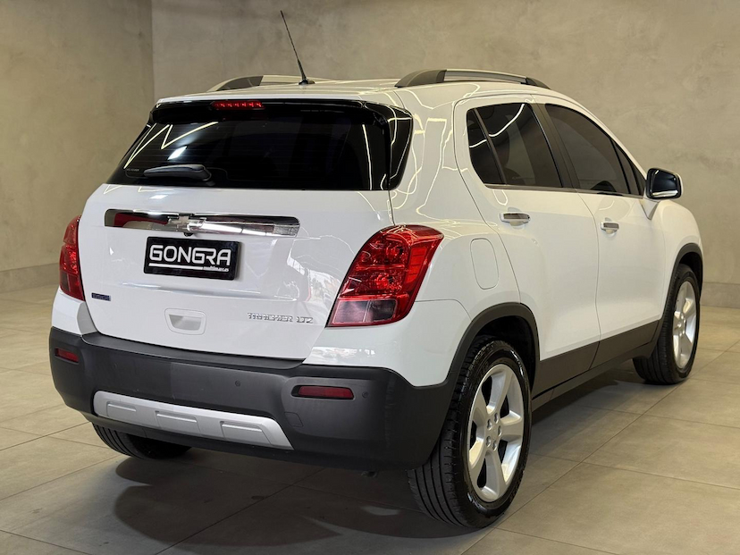 Foto do veículo CHEVROLET TRACKER  LTZ 1.8 16V FLEX 4X2 AUT. 2015 103.101 KM 70.900,00