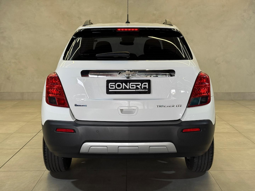 Foto do veículo CHEVROLET TRACKER  LTZ 1.8 16V FLEX 4X2 AUT. 2015 103.101 KM 70.900,00