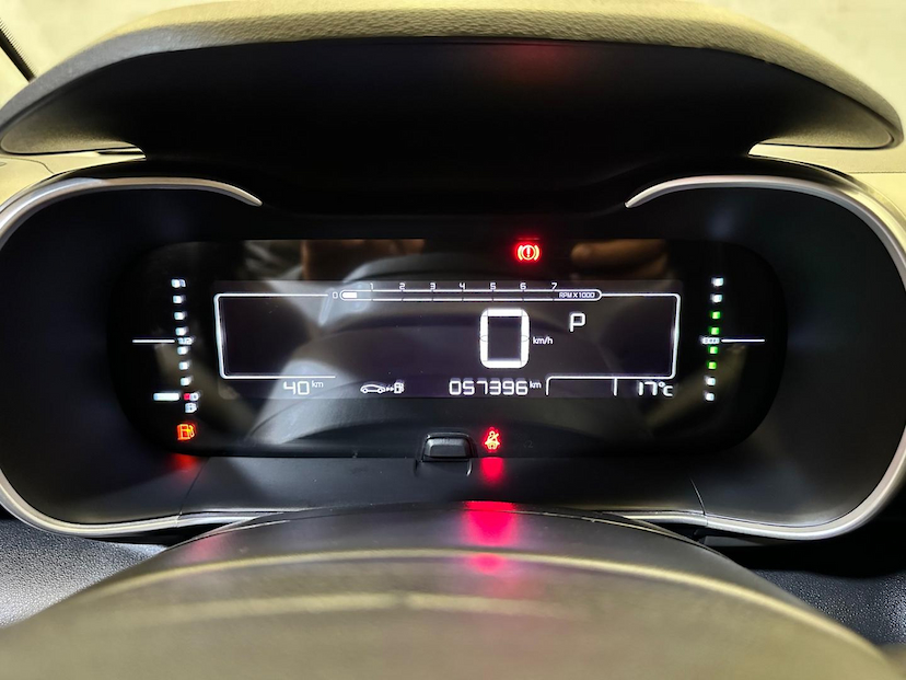 Foto do veículo CITROËN C4 CACTUS C4CACTUS FEEL AT 2022 57.800 KM 78.900,00
