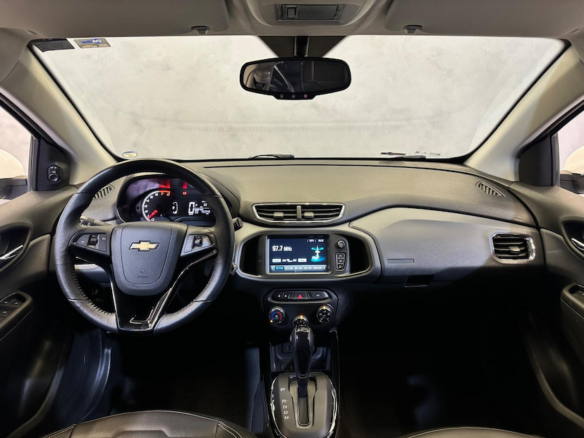 Foto do veículo CHEVROLET ONIX  1.4AT LTZ 2019 45.025 KM 72.900,00