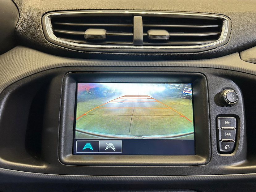 Foto do veículo CHEVROLET ONIX  1.4AT LTZ 2019 45.025 KM 72.900,00