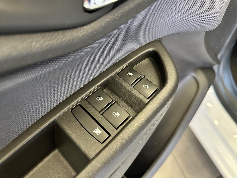 Foto do veículo CHEVROLET ONIX  1.4AT LTZ 2019 45.025 KM 72.900,00