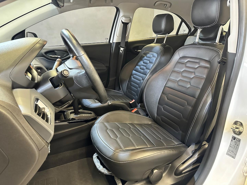 Foto do veículo CHEVROLET ONIX  1.4AT LTZ 2019 45.025 KM 72.900,00