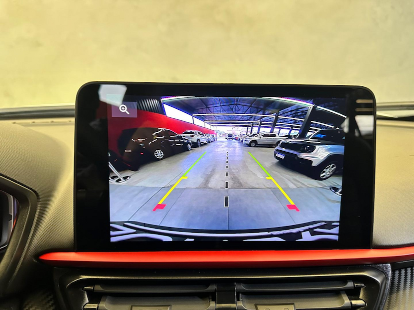 Foto do veículo FIAT FASTBACK  ABARTH 270 2024 19.402 KM 135.900,00