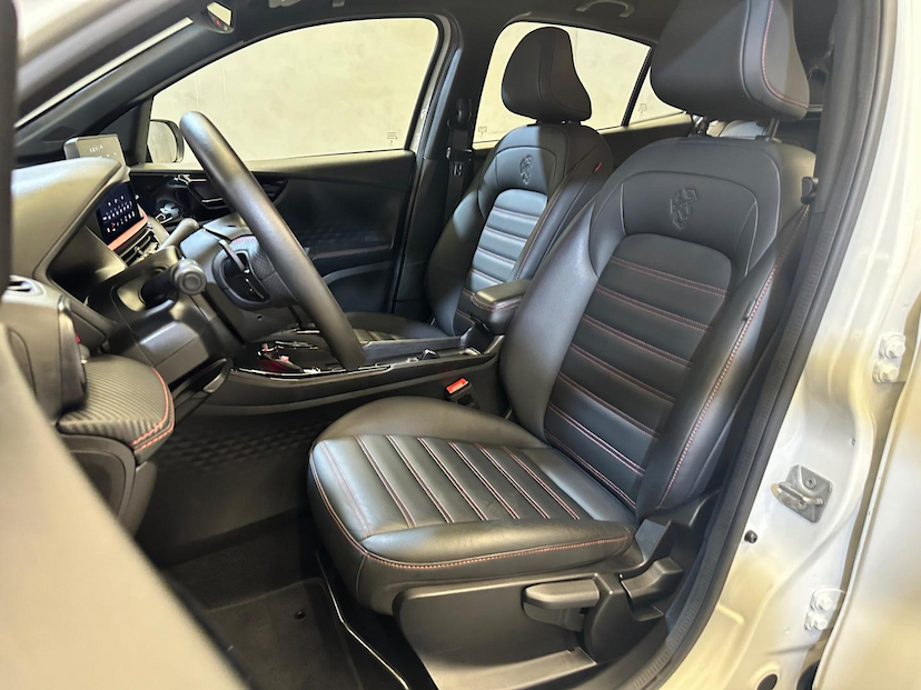Foto do veículo FIAT FASTBACK  ABARTH 270 2024 19.402 KM 135.900,00