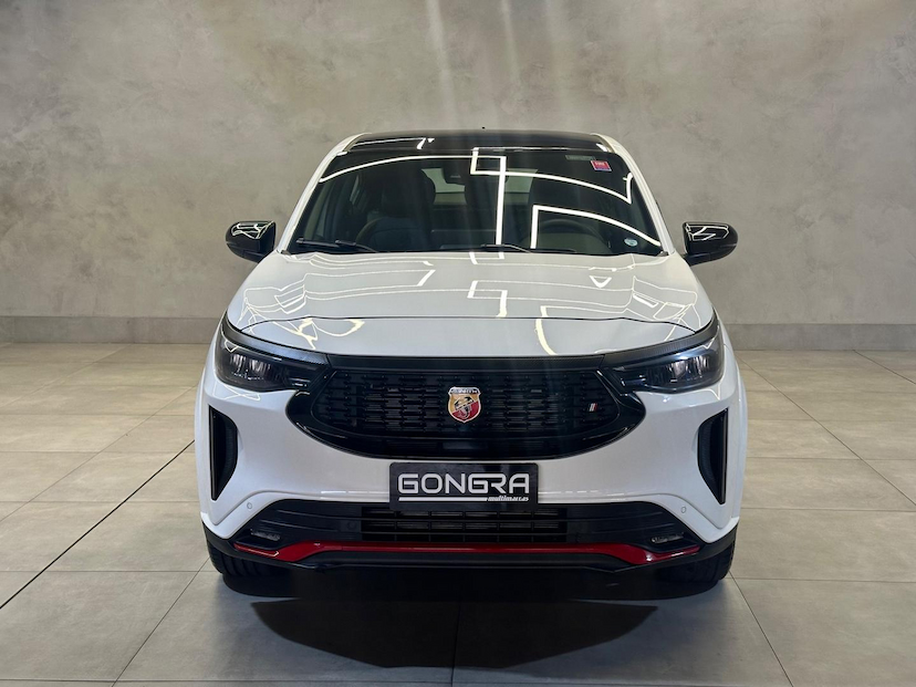 Foto do veículo FIAT FASTBACK  ABARTH 270 2024 19.402 KM 135.900,00