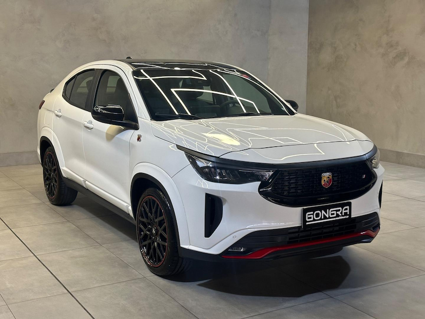 Foto do veículo FIAT FASTBACK  ABARTH 270 2024 19.402 KM 135.900,00