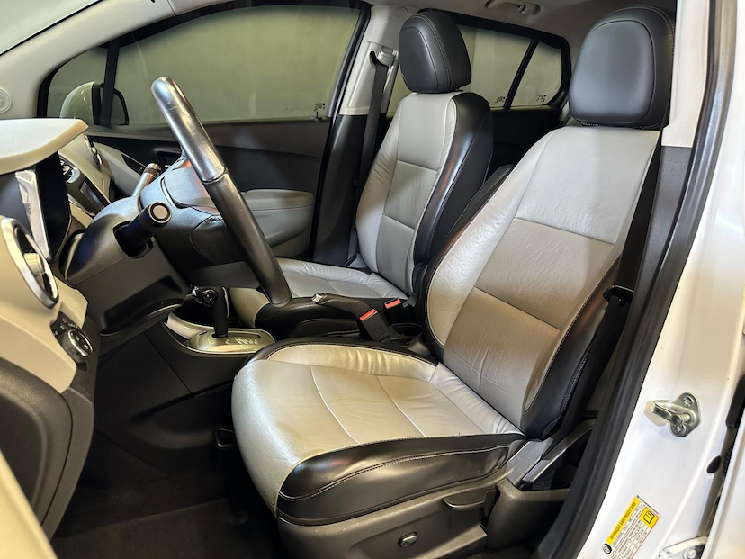 Foto do veículo CHEVROLET TRACKER  LTZ 1.8 16V FLEX 4X2 AUT. 2014 116.869 KM 66.900,00