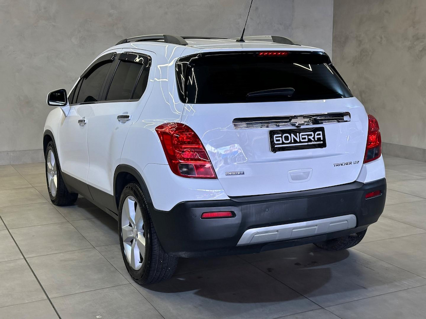 Foto do veículo CHEVROLET TRACKER  LTZ 1.8 16V FLEX 4X2 AUT. 2014 116.869 KM 66.900,00