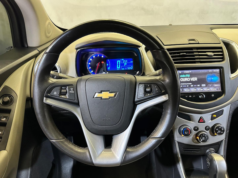 Foto do veículo CHEVROLET TRACKER  LTZ 1.8 16V FLEX 4X2 AUT. 2014 116.869 KM 66.900,00