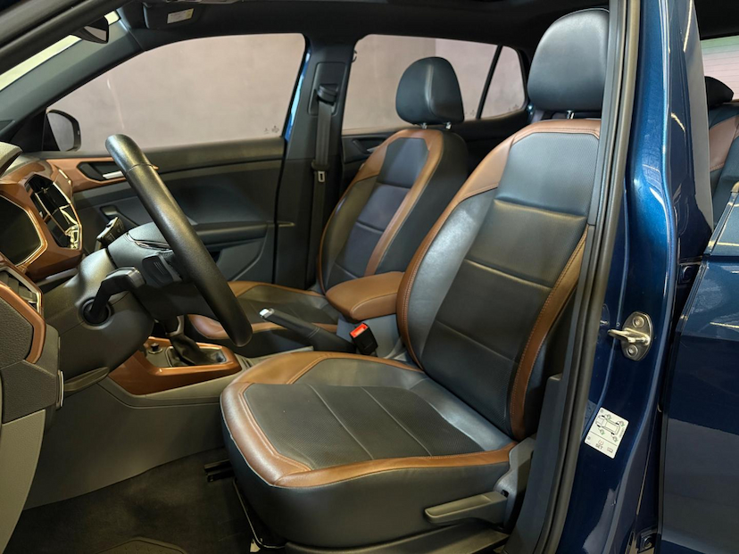 Foto do veículo VOLKSWAGEN T-CROSS T CROSS COMFORTLINE TSI AT 2021 57.945 KM 106.900,00