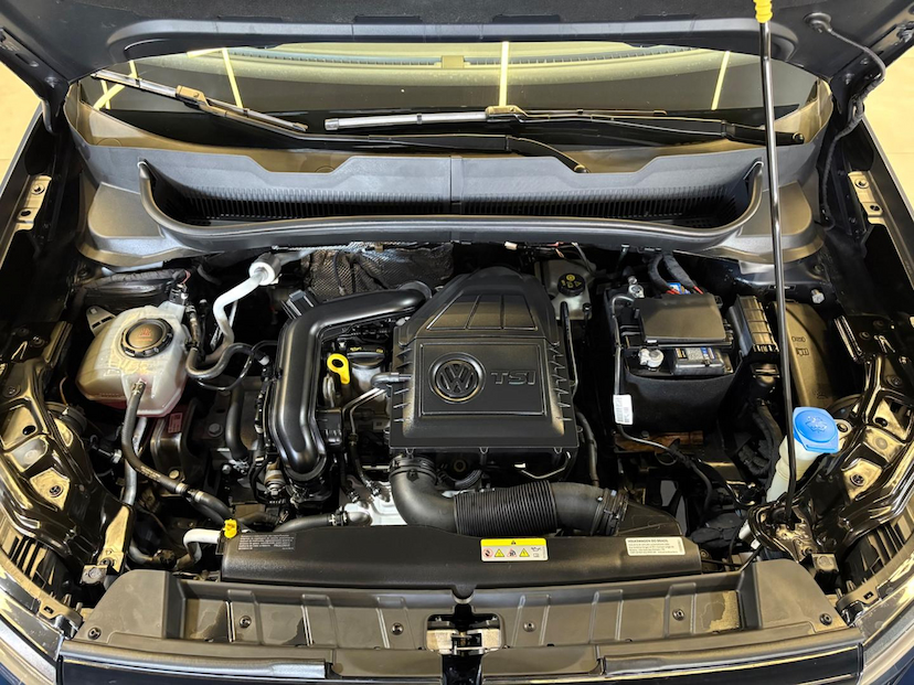 Foto do veículo VOLKSWAGEN T-CROSS T CROSS COMFORTLINE TSI AT 2021 57.945 KM 106.900,00