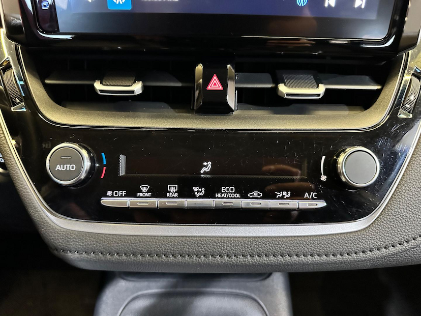 Foto do veículo TOYOTA COROLLA  XEI 20 2024 46.209 KM 144.900,00
