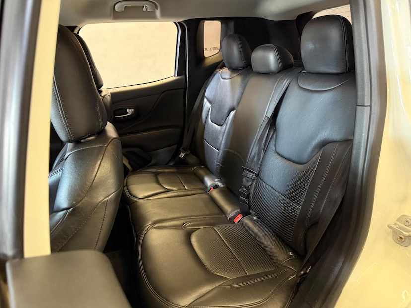 Foto do veículo JEEP RENEGADE  1.8 AT 2018 83.400 KM 69.900,00
