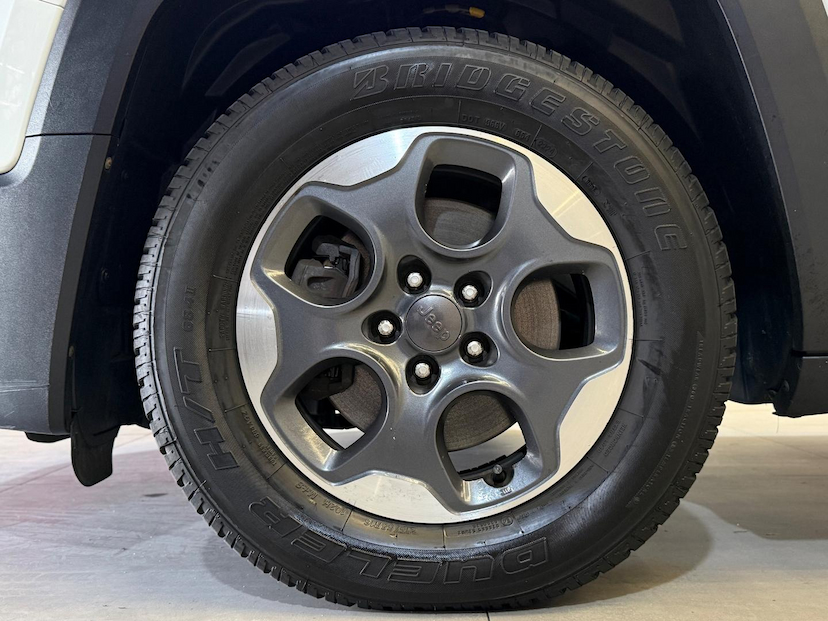 Foto do veículo JEEP RENEGADE  1.8 AT 2018 83.400 KM 69.900,00