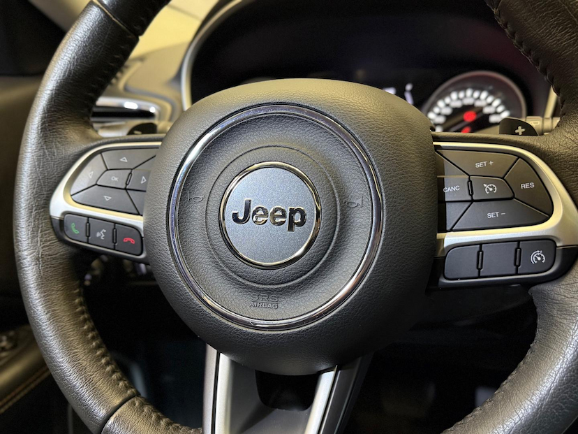 Foto do veículo JEEP COMPASS  LONGITUDE F 2017 30.663 KM 94.900,00