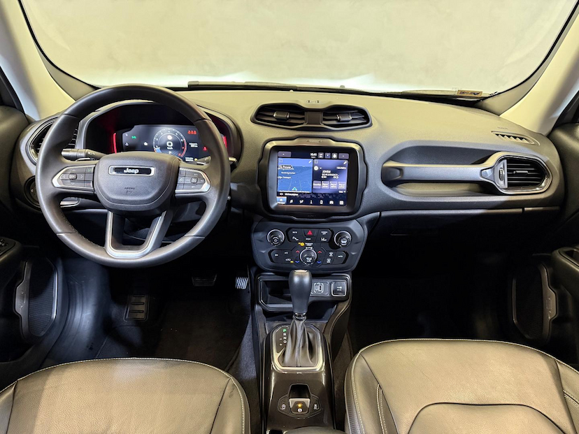 Foto do veículo JEEP RENEGADE  LONGITUDE T270 1.3 TB 4X2 FLEX AUT 2023 50.238 KM 102.900,00