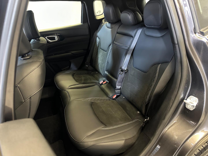 Foto do veículo JEEP COMPASS  BLACKHAWK 2025 11.919 KM 218.900,00