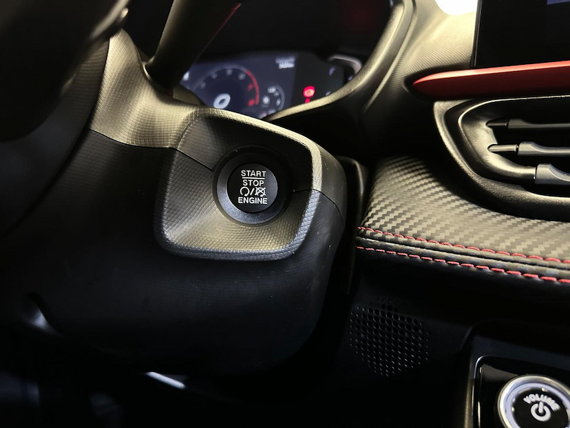 Foto do veículo FIAT PULSE  ABARTH 270 2024 16.606 KM 128.900,00