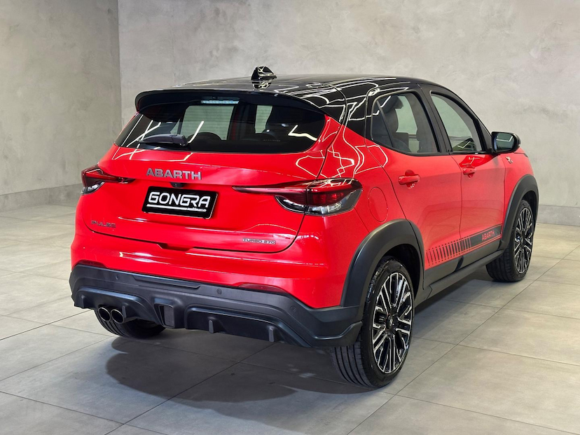 Foto do veículo FIAT PULSE  ABARTH 270 2024 16.606 KM 128.900,00