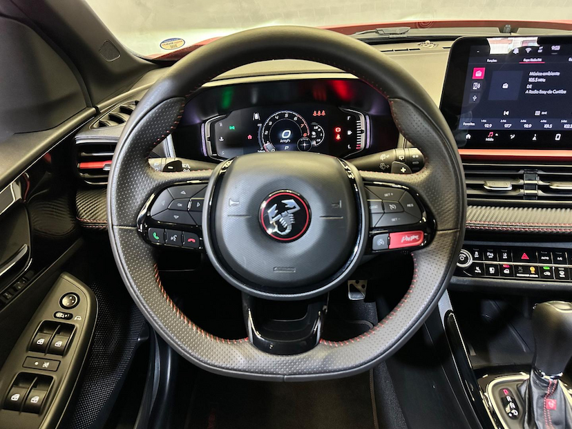 Foto do veículo FIAT PULSE  ABARTH 270 2024 16.606 KM 128.900,00