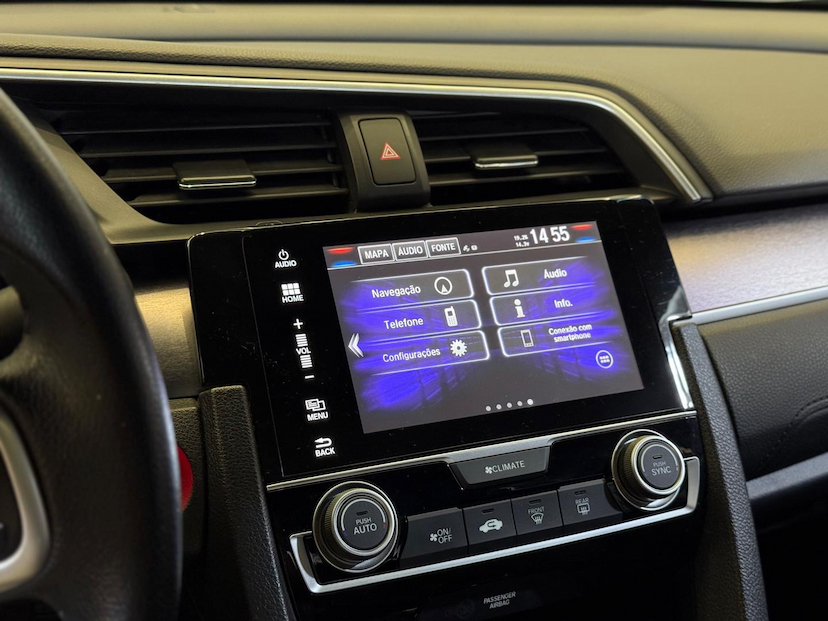 Foto do veículo HONDA CIVIC  TOURING CVT 2019 63.800 KM 139.900,00