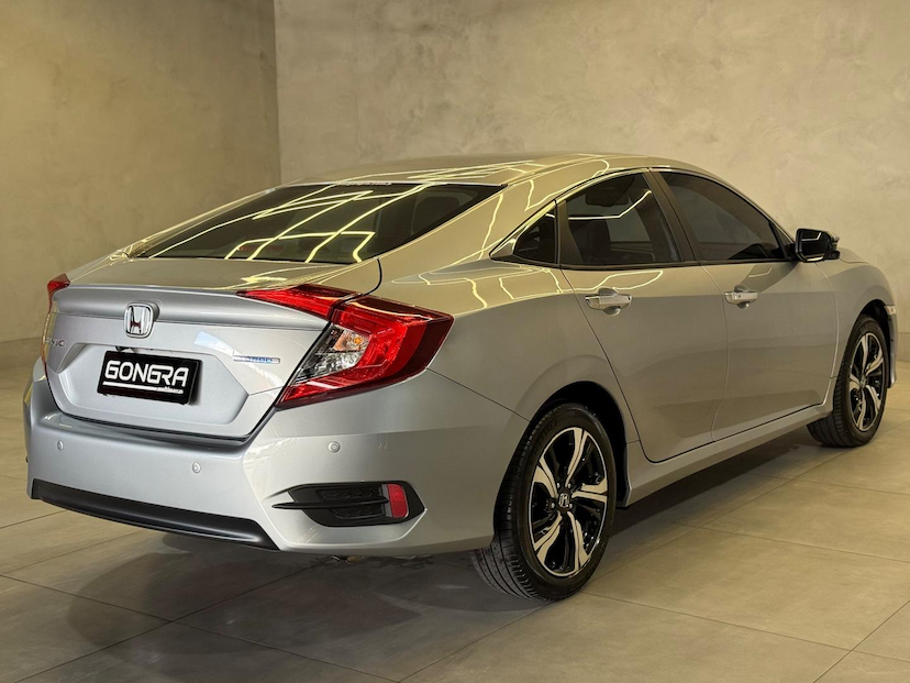 Foto do veículo HONDA CIVIC  TOURING CVT 2019 63.800 KM 139.900,00