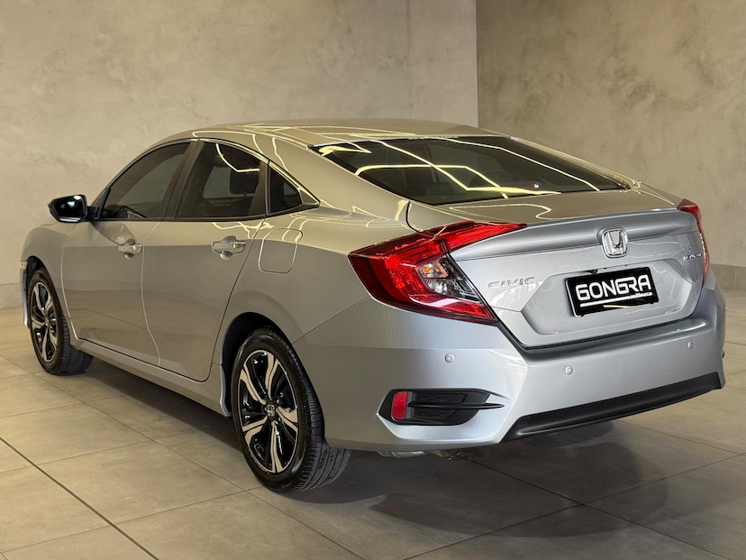 Foto do veículo HONDA CIVIC  TOURING CVT 2019 63.800 KM 139.900,00