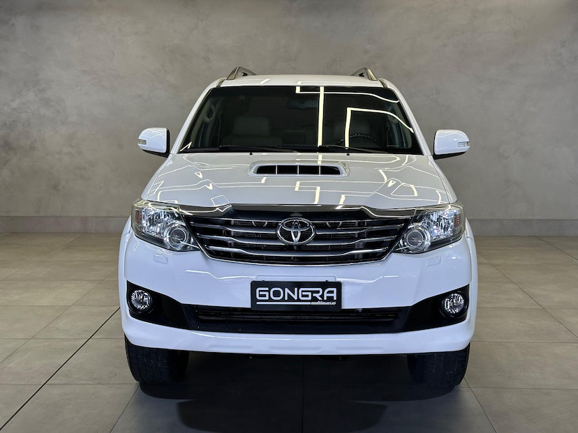 Foto do veículo TOYOTA HILUX SW4 SRV4X4 2015 162.500 KM 158.900,00