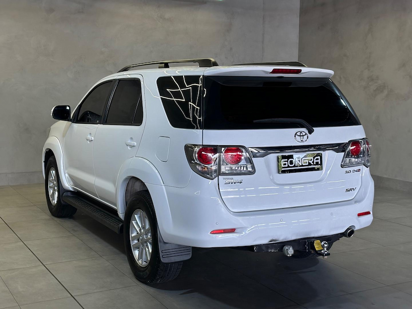 Foto do veículo TOYOTA HILUX SW4 SRV4X4 2015 162.500 KM 158.900,00