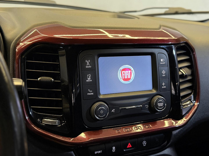 Foto do veículo FIAT TORO  1.8 16V EVO FLEX FREEDOM AT6 2019 52.660 KM 93.900,00