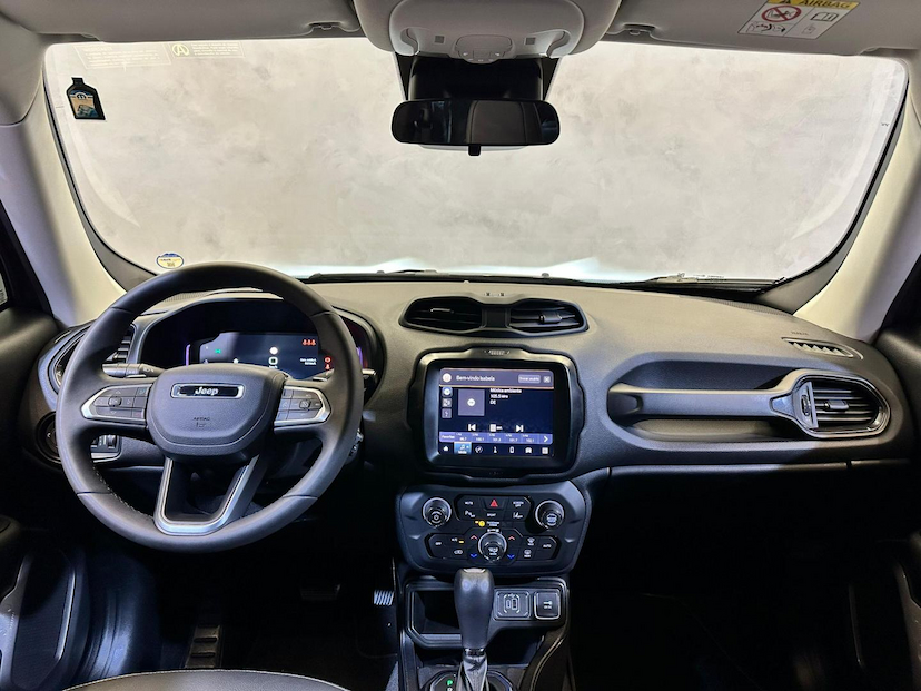 Foto do veículo JEEP RENEGADE  LONGITUDE T270 1.3 TB 4X2 FLEX AUT 2023 5.217 KM 112.900,00